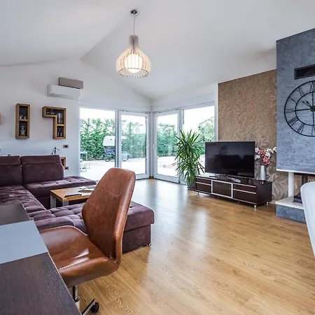 Zara Villa *